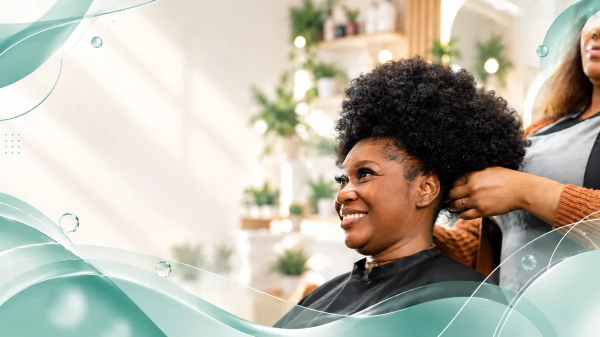 Mechas loiras e morena iluminada com produtos premium no Spazzio